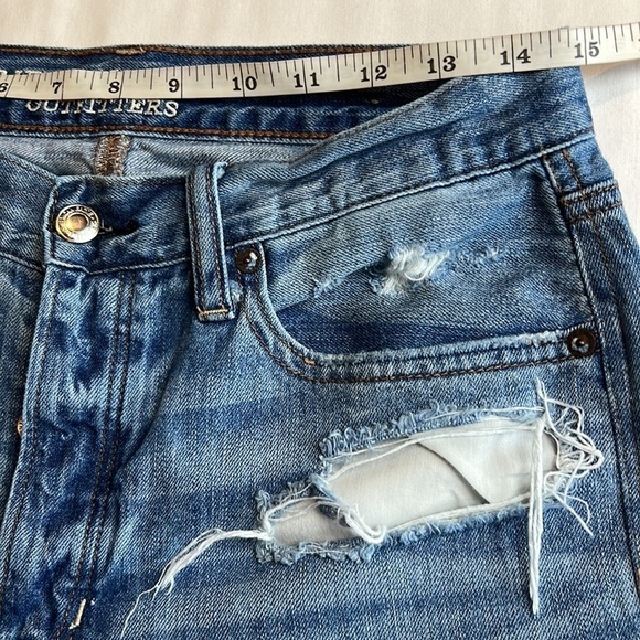 American eagle destroyed distressed button fly jeans, size 6 - Picture 6 of 8